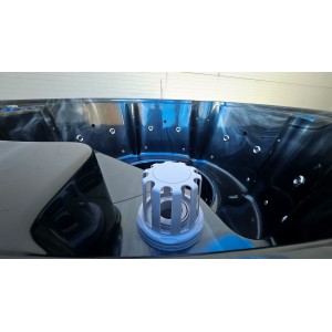 Acrylic hot tub PEARL with integrated filtration system / 205cm - 225cm