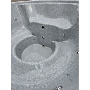 Fiberglass Hot Tub with Integrated Heater / 200cm - 225cm