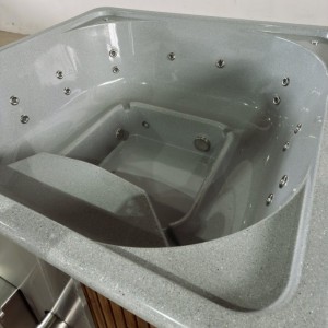 Fiberglass square hot tub with integrated heater / 220cm Quadro