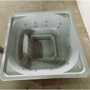 Fiberglass square hot tub with integrated heater / 220cm Quadro