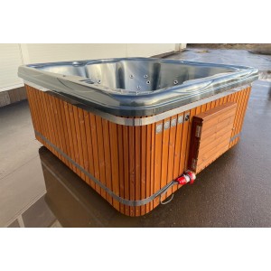 Acrylic jacuzzi hot tub with external heater / 220cm Quadro