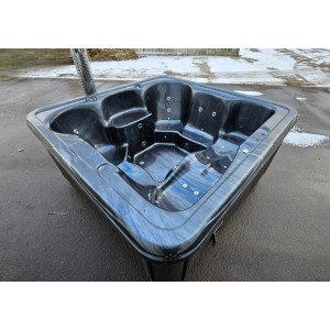 Acrylic jacuzzi hot tub with integrated heater / 245cm Quadro