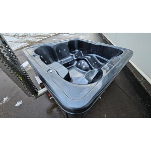 Acrylic jacuzzi hot tub with integrated heater / 245cm Quadro