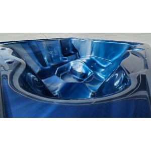 Acrylic jacuzzi hot tub with external heater / 220cm Quadro