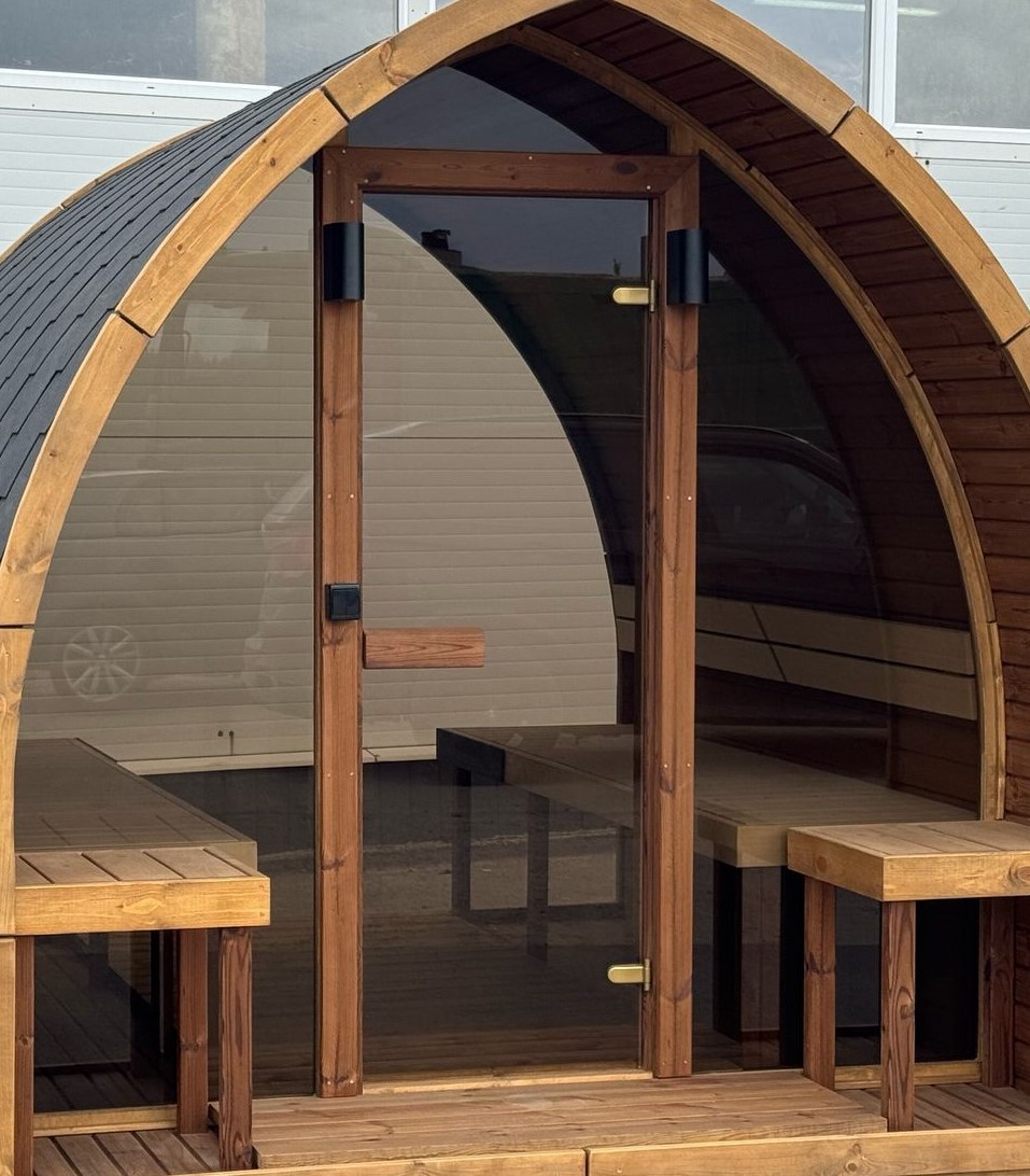 Front panoramic windows